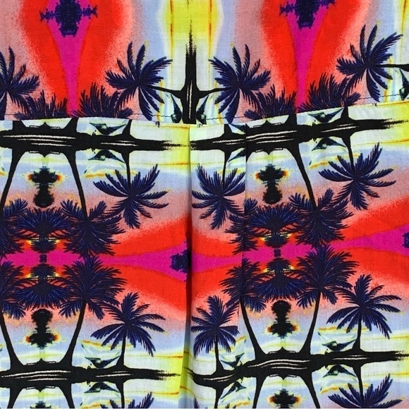 Small C C California Tropical Palm Tree Print Sleeveless Button Down Top Beachy - Picture 6 of 8